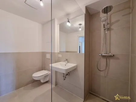 en-suite Bad