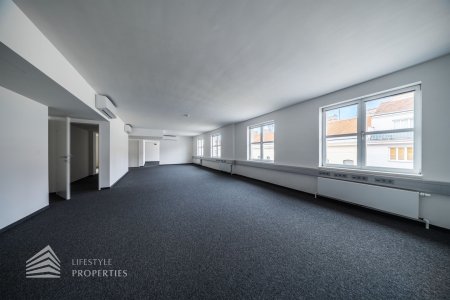 Erstbezug! Geräumiges 4-Zimmer Büro in Toplage