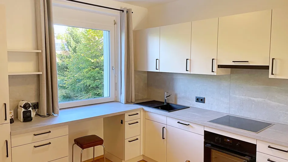 Sanierte 3-Zimmer Wohnung mit Loggia - Bild