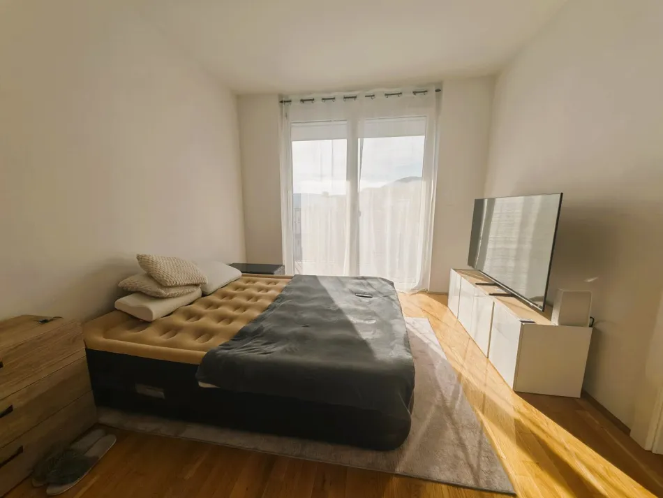 2 Zimmer + großer Balkon – Ihr neues Zuhause ab 1.12. - Bild