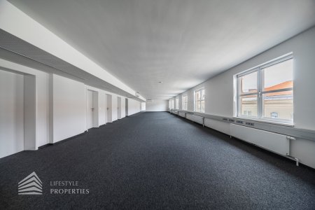 Erstbezug! Geräumiges 5-Zimmer Büro in Toplage