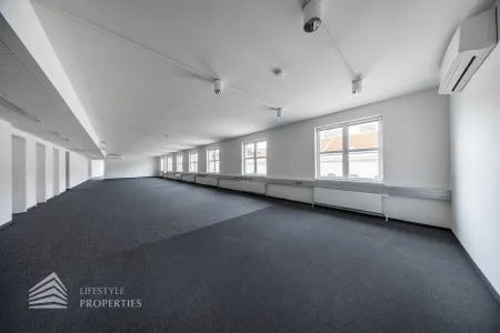 Erstbezug! Geräumiges 5-Zimmer Büro in Toplage