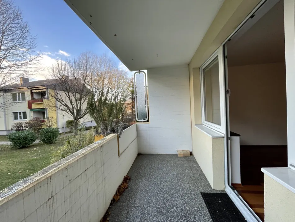Einzimmerwohnung mit Designküche und hofseitigen Loggia in Grünruhelage ab 01.11.2026 zur Miete! - Titelbild