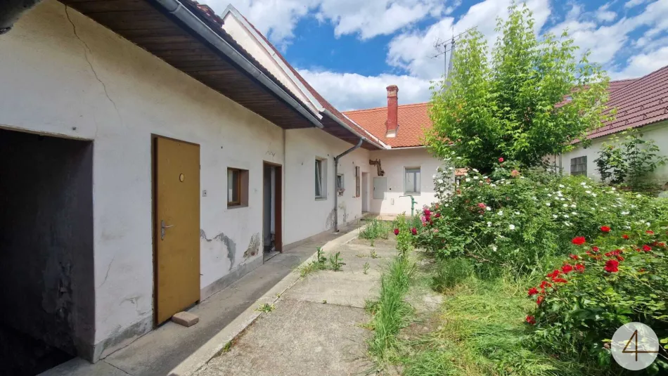 Sanierungsbedürftiges Haus Mietkauf möglich! - Titelbild