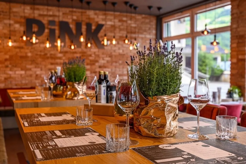 Gastronomische Topadresse im Zillertal – etablierter Betrieb mit kompletter Ausstattung - Bild