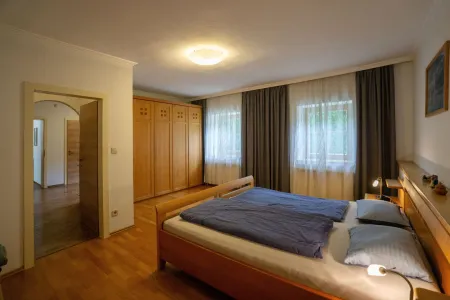 Schlafzimmer im Erdgeschoß
