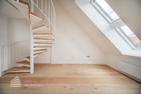 Helle 2-Zimmer-Maisonettewohnung, Nähe Wiedner Hauptstraße