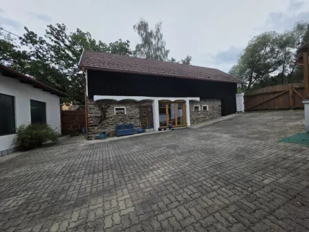 Traumhaus in Zwettl: 400m², Garage, Weinkeller, top Ausstattung – Ihr neues Zuhause!