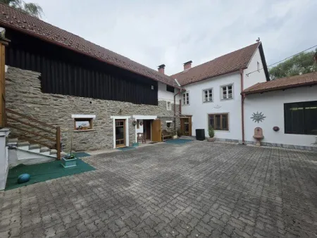 Traumhaus in Zwettl: 400m², Garage, Weinkeller, top Ausstattung – Ihr neues Zuhause!