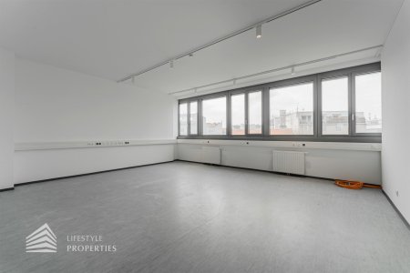 Attraktives 6-Zimmer Büro/Praxis, Nähe Enkplatz