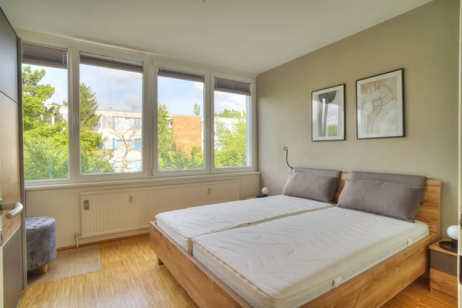 Stilvolle & modernisierte 3-Zimmer Wohnung in der Südstadt! - Bild