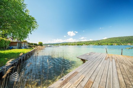 Exklusives Badeparadies am Wörthersee: Ihr privates Refugium mit Seezugang und Waldidylle