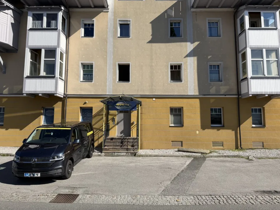 Büro im Wohn- und Geschäftshaus in Saalfelden - Titelbild