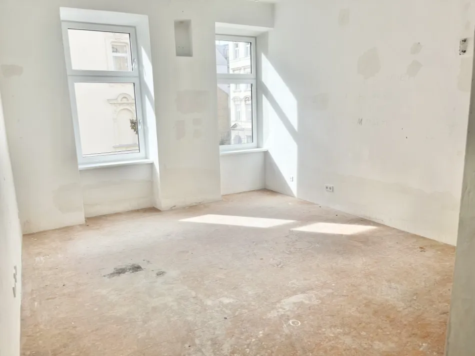Altbauflair in Hernals - Unbefristete 1-Zimmer-Wohnung mit Potenzial - Titelbild