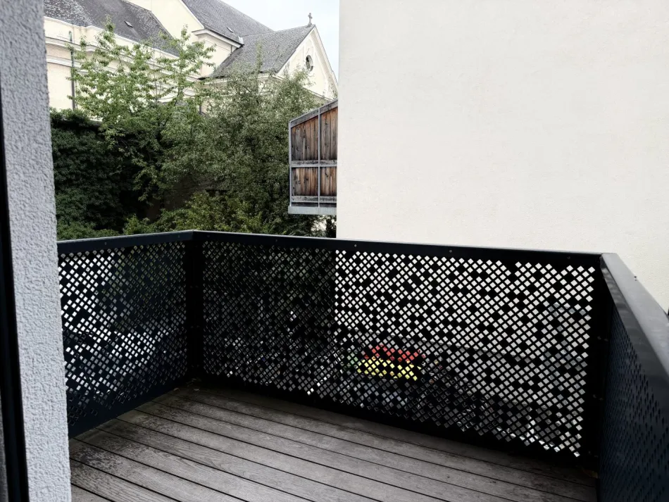 Neuwertige 2-Zi-Wohnung mit Balkon und Parkplatz in 4020 Linz - Titelbild