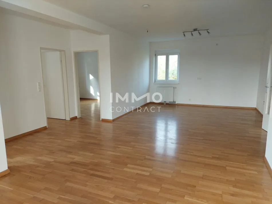 Großzügige 4-Zimmer-Wohnung mit Balkon in Artstetten - Bild