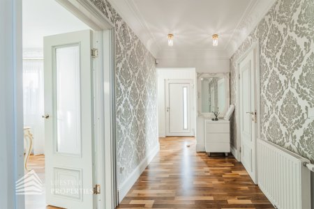 Großzügiges Einfamilienhaus mit schönem Garten, Nähe Alte Donau