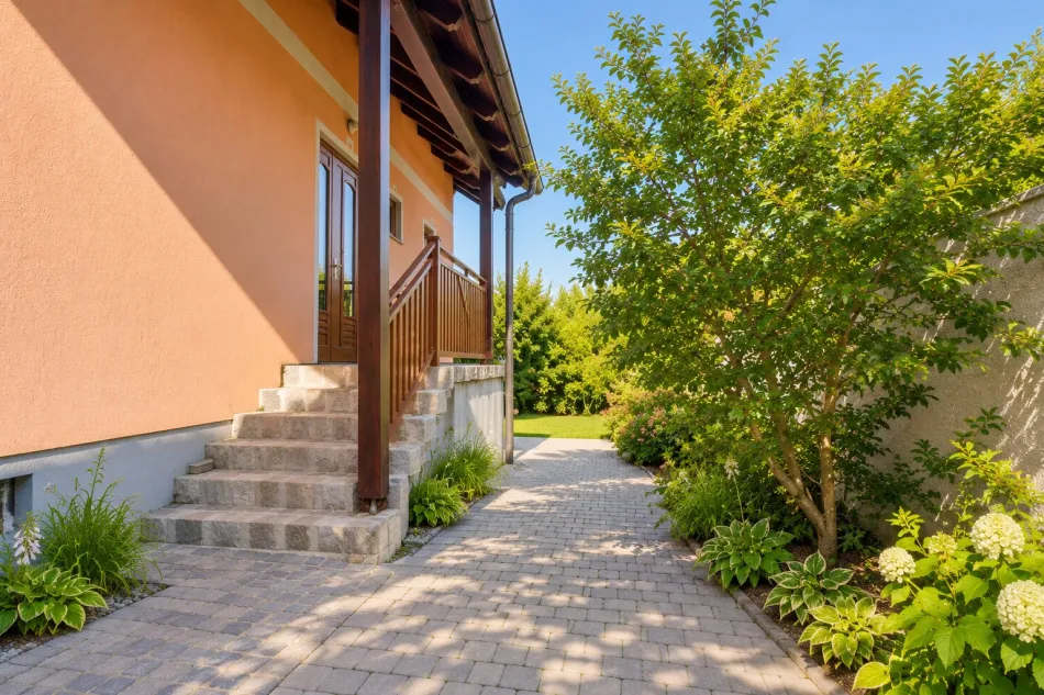 Ihr neues Zuhause mit Pool, Garage und Blick ins Grüne – Ruhelage in Probstdorf - Bild