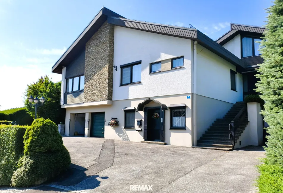 Außergewöhnliche Immobilie mit parkähnlichem Garten, ehemaliger Praxis und viel Raum zum Leben – 2152m² Grund! - Titelbild