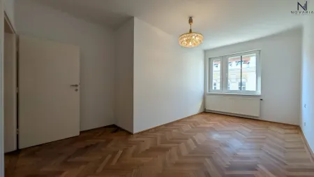 Schlafzimmer groß