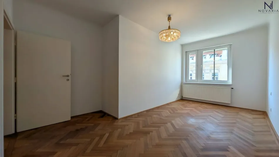 Schlafzimmer groß