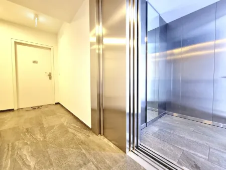 Treppenhaus & Lift