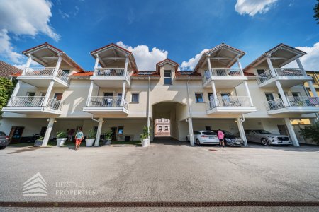 Zinshaus mit 16 Apartments mit 16 Stellplätze, Nähe Flughafen Wien