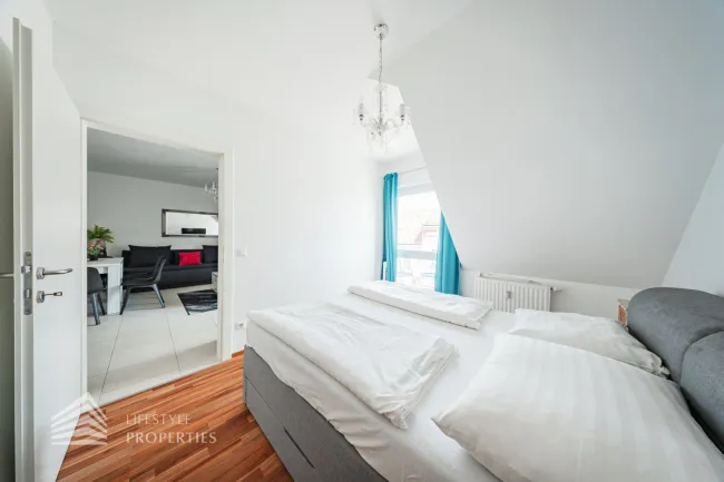 Zinshaus mit 16 Apartments mit 16 Stellplätze, Nähe Flughafen Wien - Bild