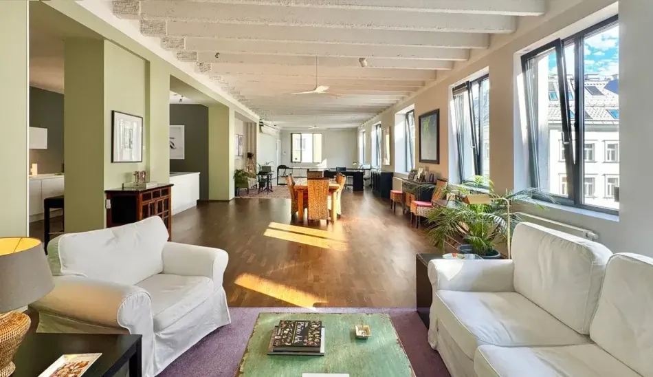 Sonniger 185m² Loft in Industriegebäude (mit Garagenoption) - Titelbild