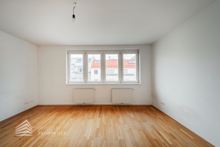 Helle Garconniere im DG, Nähe Landstraße Hauptstraße