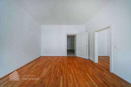 Helle 2-Zimmer Wohnung, Nähe Landstraße Hauptstraße