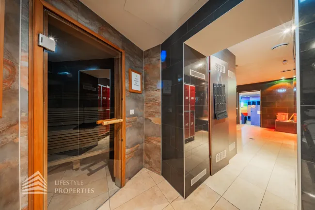 Einladendes Fitnesscenter mit Sauna in Toplage - Titelbild