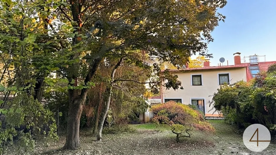 Wohnen im Grünen | Liegenschaft auf 2.700 m² Grundstück - Titelbild