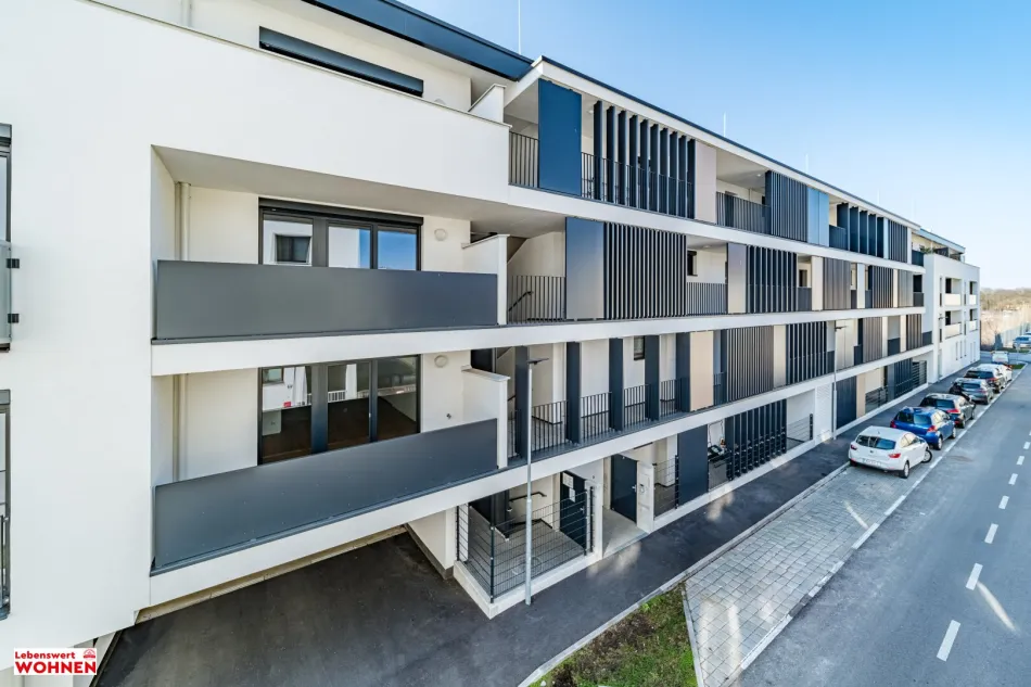 Tiefgaragenstellplätze nur 5 Gehminuten vom Bahnhof - Bild