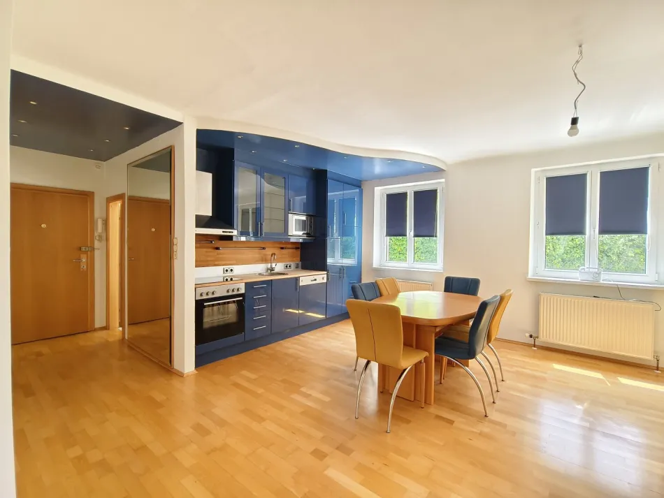 Helle Wohnung in ruhiger Lage mit Küche - Bild