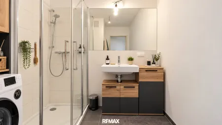 modernes Badezimmer