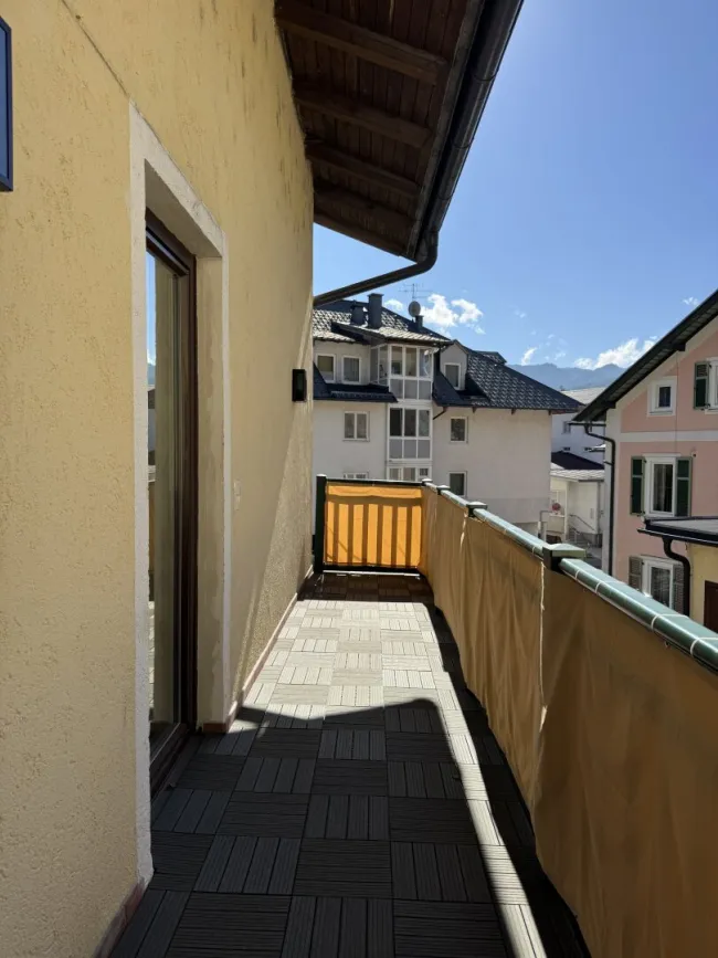 Neuwertige Zwei-Zimmer-Wohnung mit Balkon | BAD ISCHL - Bild