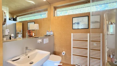 2. Badezimmer im Wohnbereich/Gästezimmer