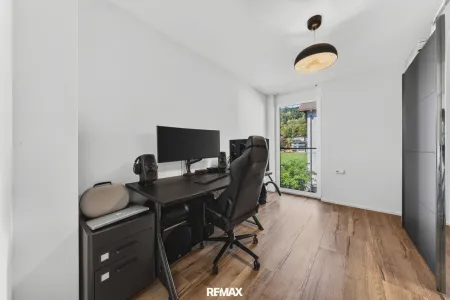 Schlafzimmer 2- Büro
