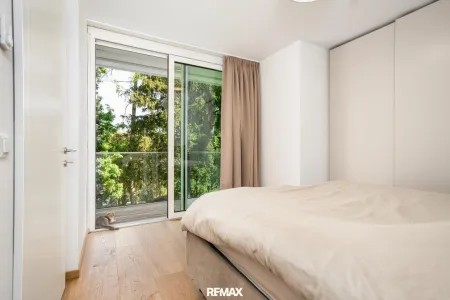 Schlafzimmer mit Balkon