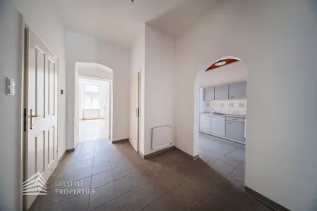 Helle 2-Zimmer Altbauwohnung, Nähe Reumannplatz