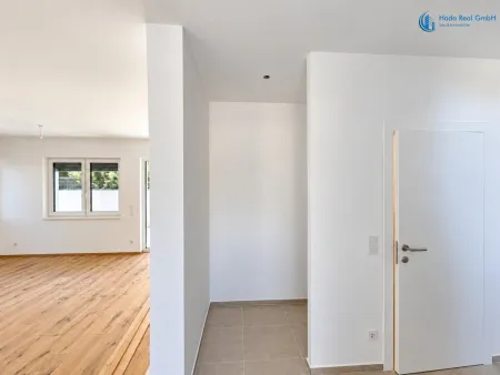 Schlüsselfertiger Erstbezug in Wien-Liesing – 5 Zimmer, Eigengarten, Dachterrasse & Stellplatz