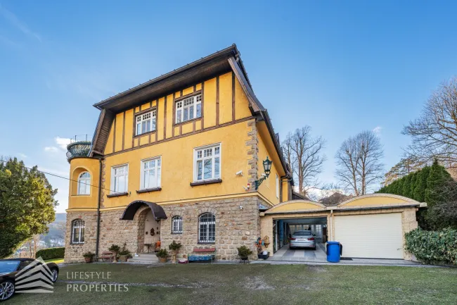 Historische Villa mit wunderschönem Garten im Wienerwald - Bild