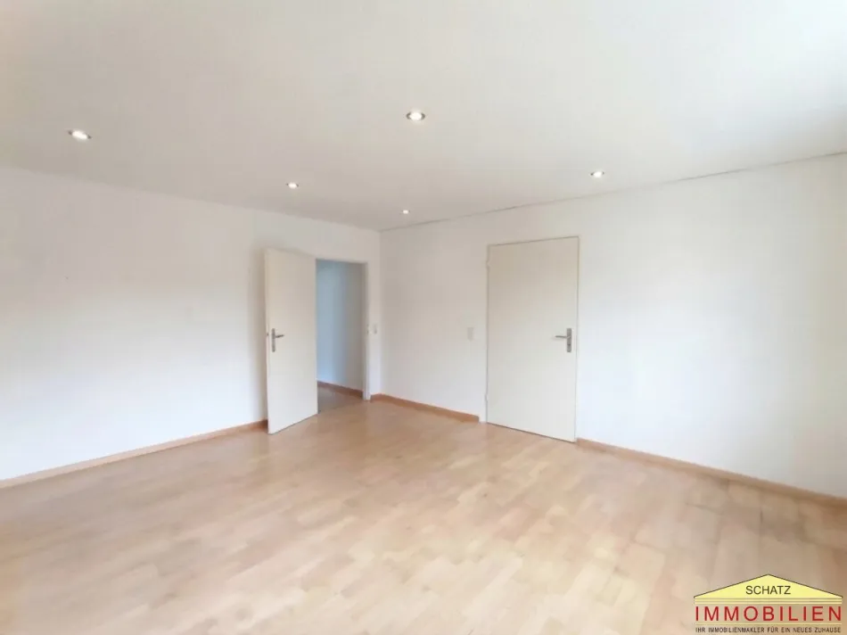 3-Zimmerwohnung mit Grünblick & Balkon- einfach zum Wohlfühlen - Titelbild