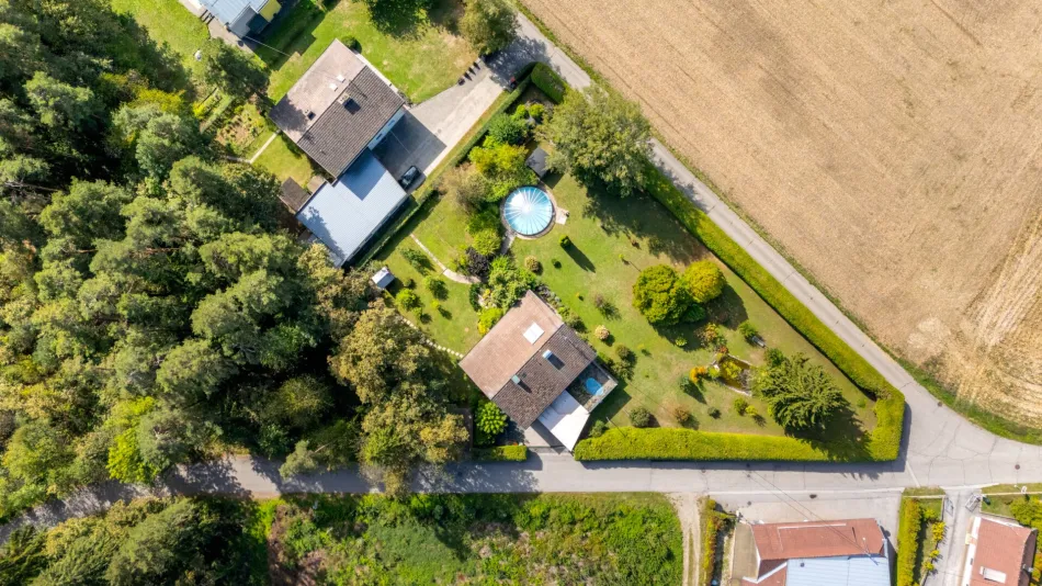 Haus mit zwei Wohnungen, großem Garten und vielseitigen Nutzungsmöglichkeiten! - Bild