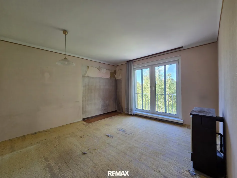 Zentrumsnahe 2-Zimmer-Eigentumswohnung mit Balkon und Gestaltungspotenzial - Bild