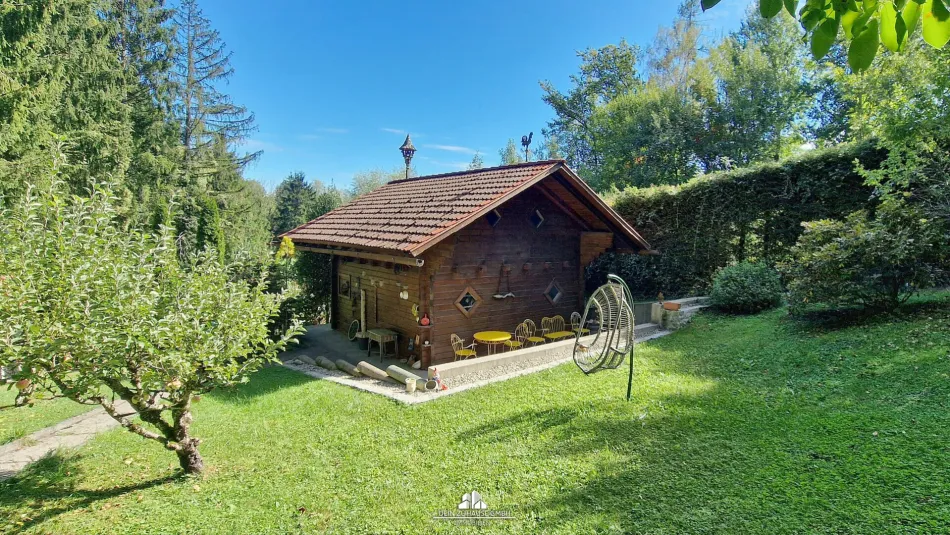 DEIN ZUHAUSE präsentiert: Naturnahes Feriendomizil in Traunseenähe - Titelbild