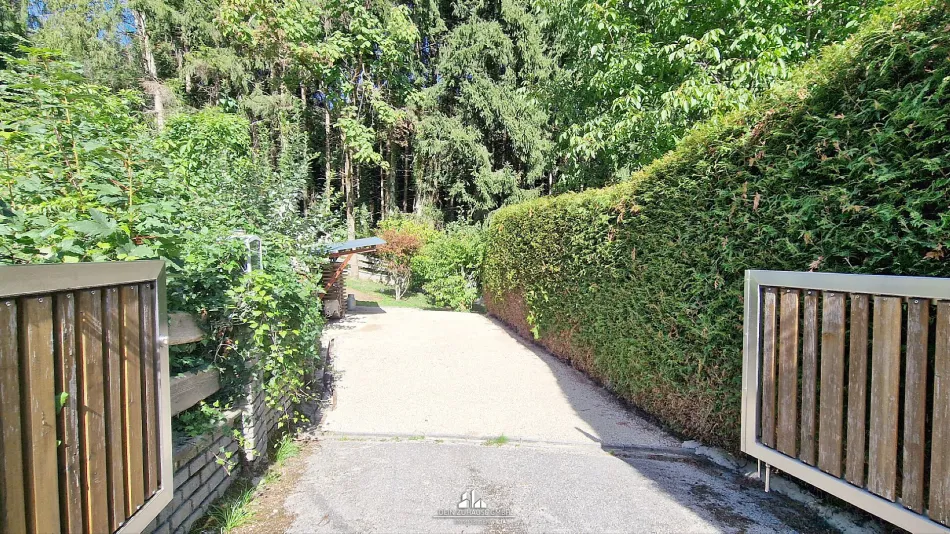 DEIN ZUHAUSE präsentiert: Naturnahes Feriendomizil in Traunseenähe - Bild