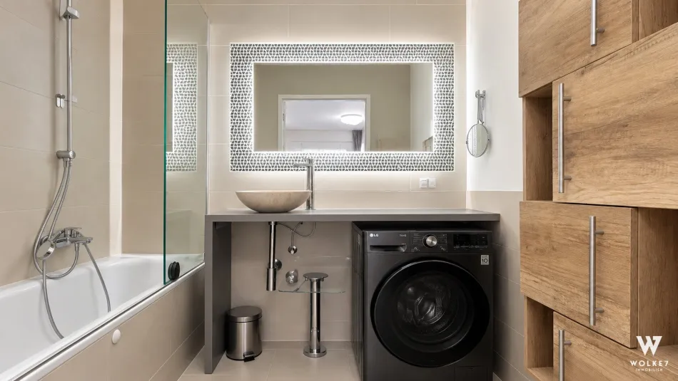 TRIENNA Living im Dritten – 2-Zimmer-Wohnung mit ca. 10 m² Loggia in Ruhelage - Bild