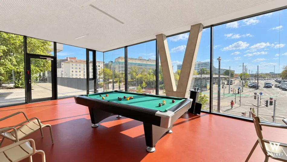 TRIENNA Living im Dritten – 2-Zimmer-Wohnung mit ca. 10 m² Loggia in Ruhelage - Bild